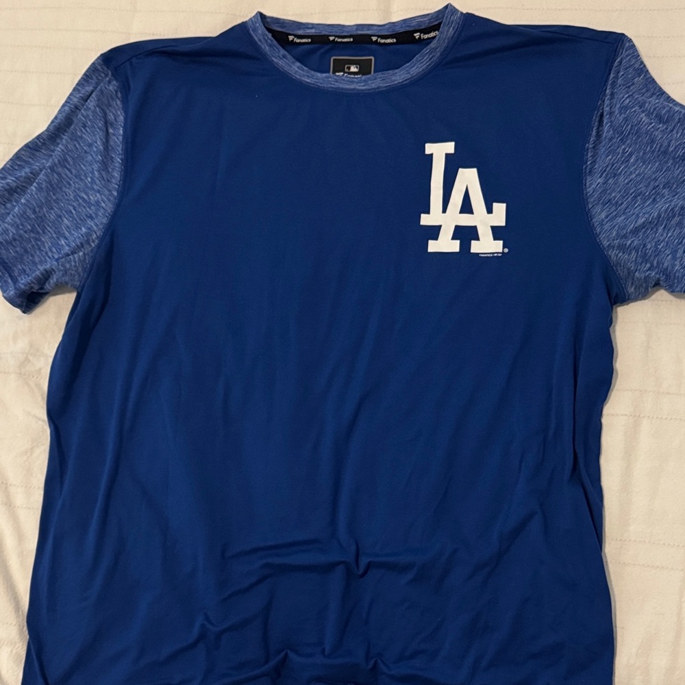 Men’s XL Fanatics Dodgers shirt
